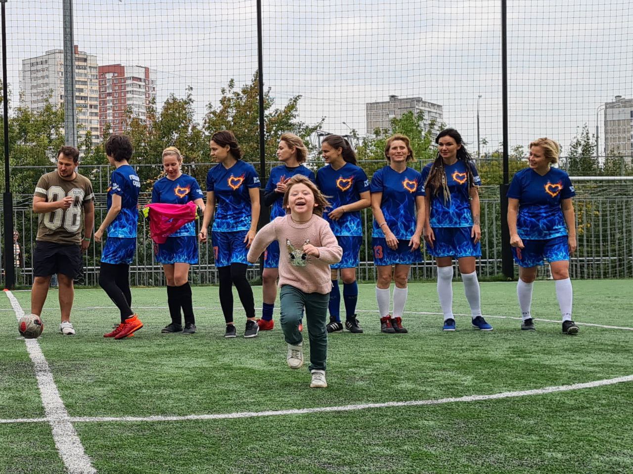 Более 100 тысяч рублей собрали в пользу фонда «Живи сейчас» на футбольном благотворительном чемпионате